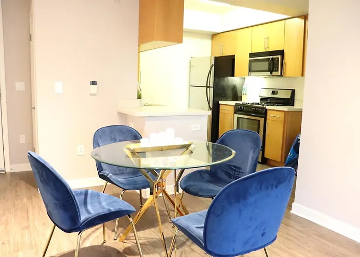 Heart Of Santa Monica 2 Bedroom 2 Bath