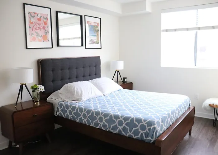 Heart Of Santa Monica 2 Bedroom 2 Bath